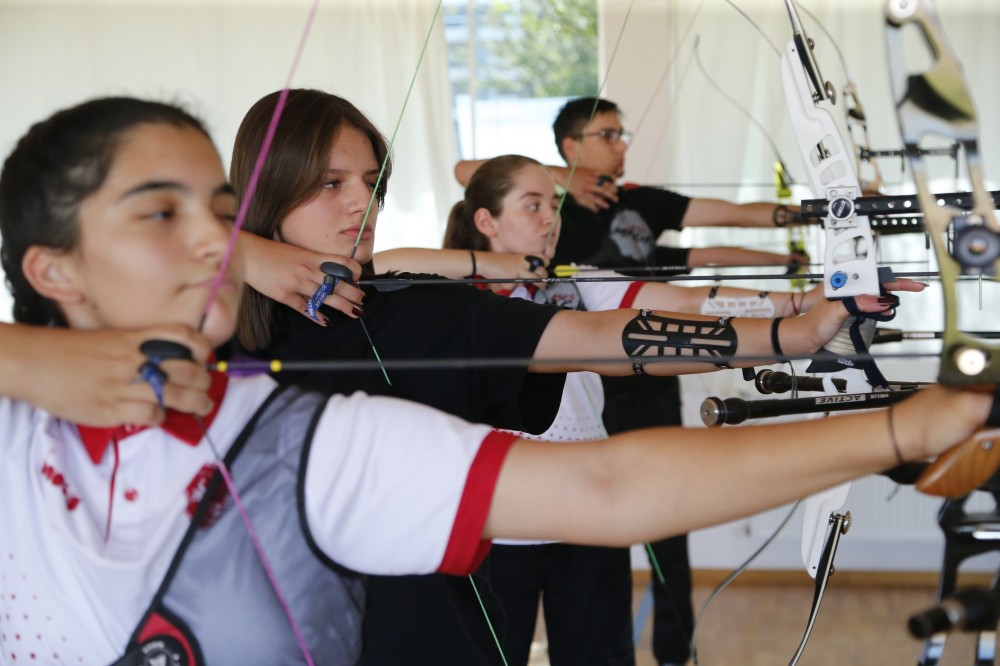 deniz buyuksehir belediyesi nin yaz spor okullari dolu dolu geliyor